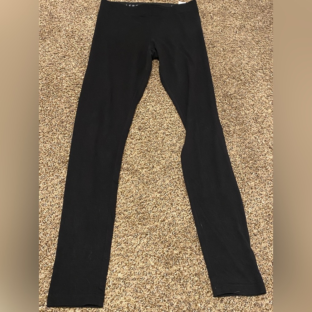 Black leggings